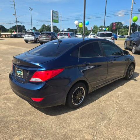 2017 Hyundai Accent SE 4-Door 6A