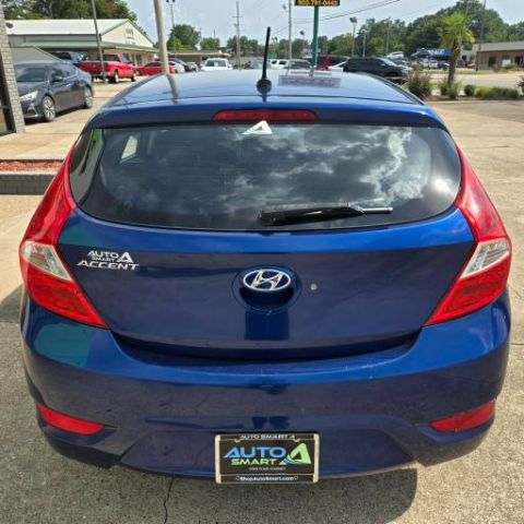 2017 Hyundai Accent SE 5-Door 6A