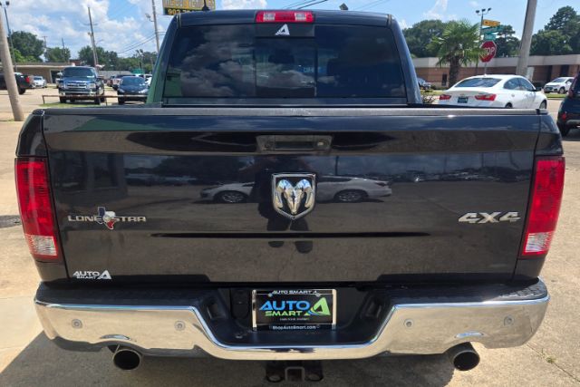 2017 RAM 1500 SLT Crew Cab SWB 4WD