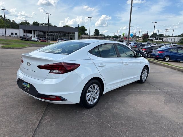 2019 Hyundai Elantra SE 6AT