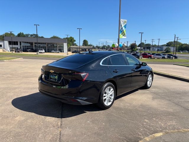 2017 Chevrolet Malibu 1LT