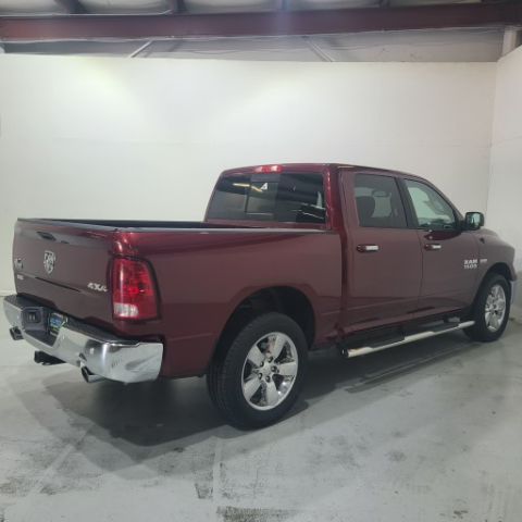 2017 RAM 1500 SLT Crew Cab SWB 4WD