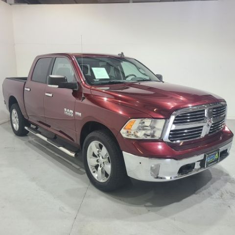 2017 RAM 1500 SLT Crew Cab SWB 4WD