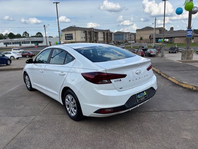 2019 Hyundai Elantra SE 6AT