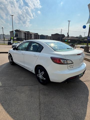 2011 Mazda MAZDA3 i Sport 4-Door