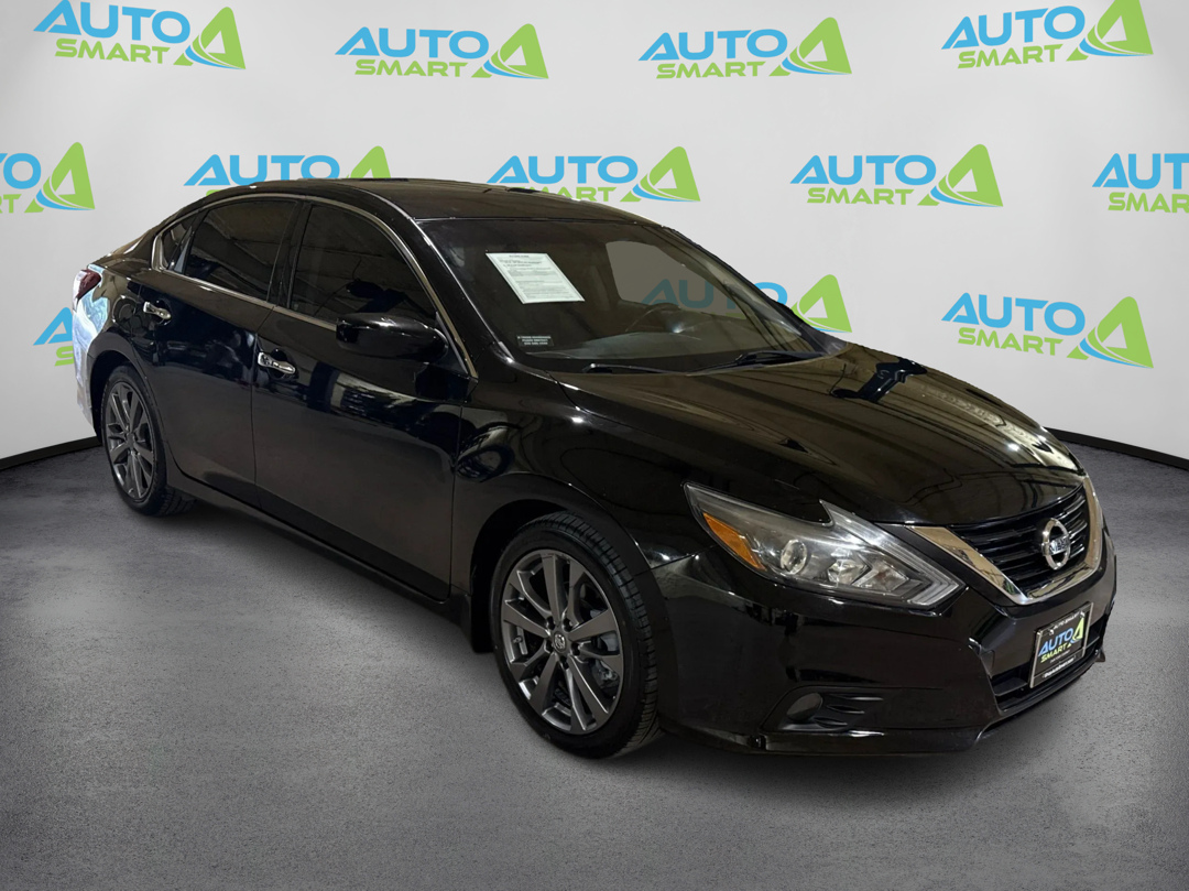 2018 Nissan Altima SR's photo
