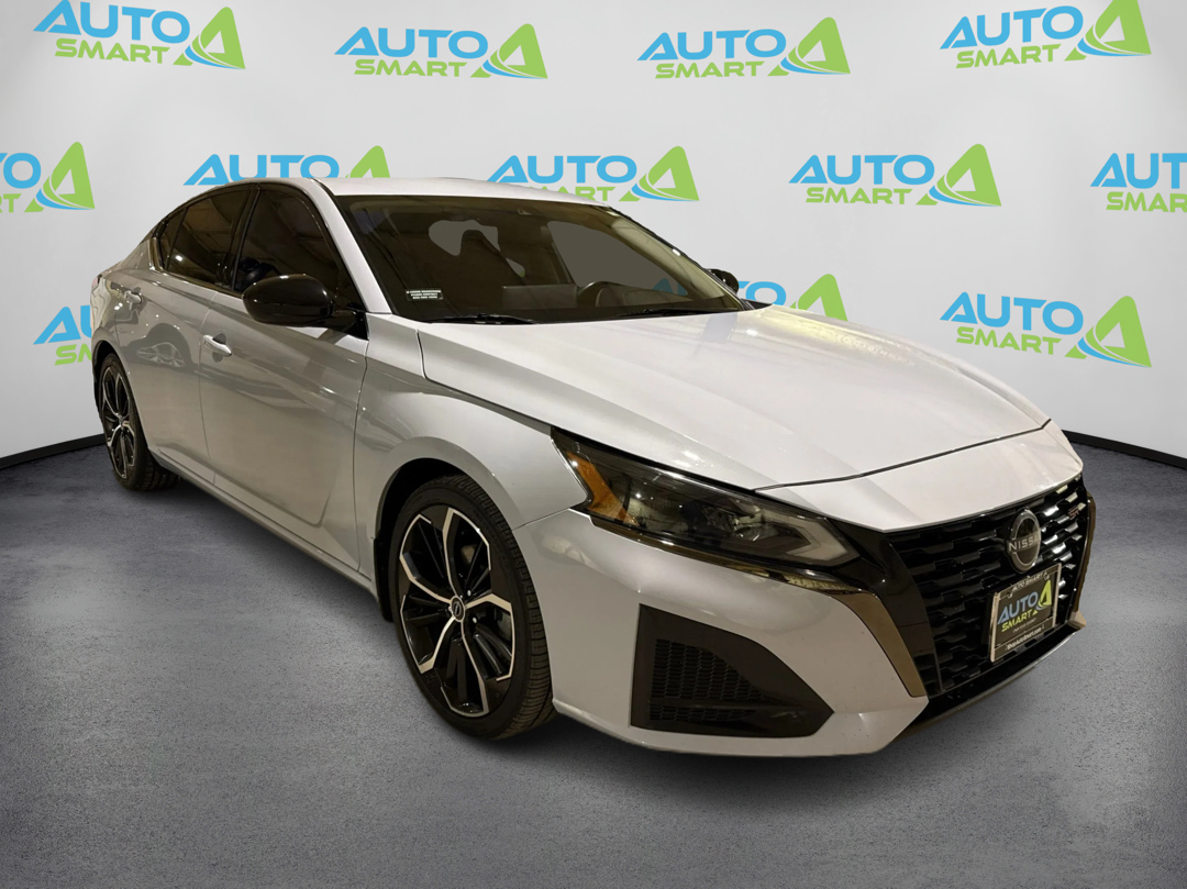 2023 Nissan Altima SR